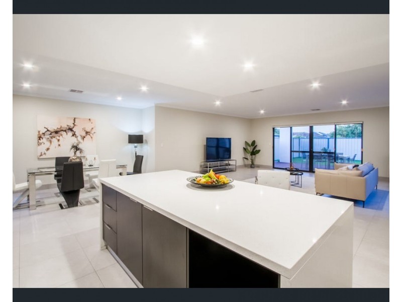 33 Kingfisher Loop, Willetton WA 6155