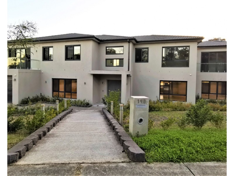 202 Bantry Bay Road, Frenchs Forest NSW 2086