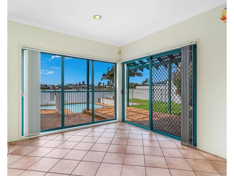 31 Montevideo Drive, Clear Island Waters QLD 4226