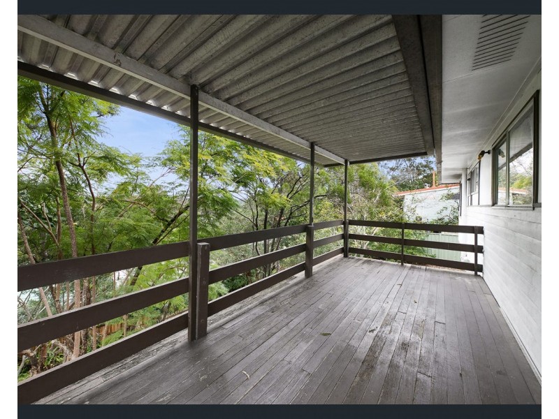 146 Jerrang Street, Indooroopilly QLD 4068