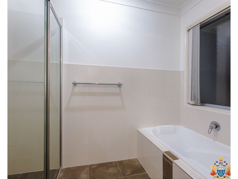 8 Boambillee Drive, Coomera Waters QLD 4209