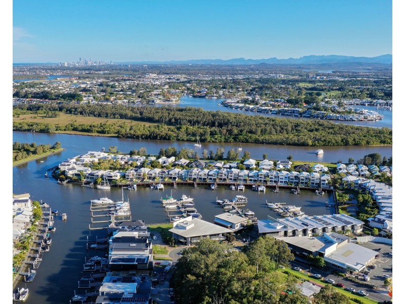 8 Boambillee Drive, Coomera Waters QLD 4209