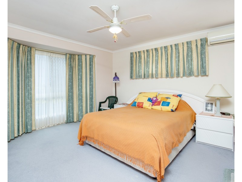 2 Piccadilly Place, Highland Park QLD 4211