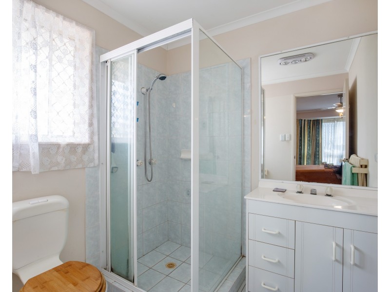 2 Piccadilly Place, Highland Park QLD 4211