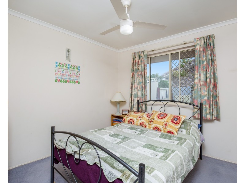 2 Piccadilly Place, Highland Park QLD 4211