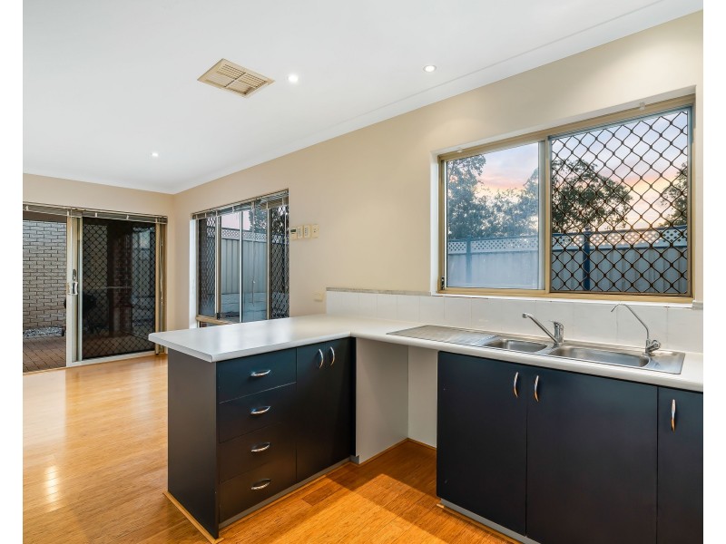 2 Barcombe Way, Leeming WA 6149
