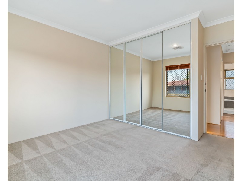 2 Barcombe Way, Leeming WA 6149