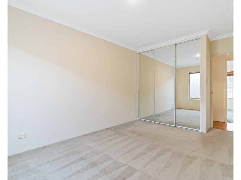 2 Barcombe Way, Leeming WA 6149