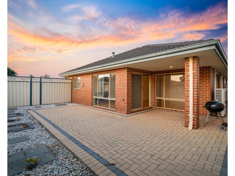 2 Barcombe Way, Leeming WA 6149
