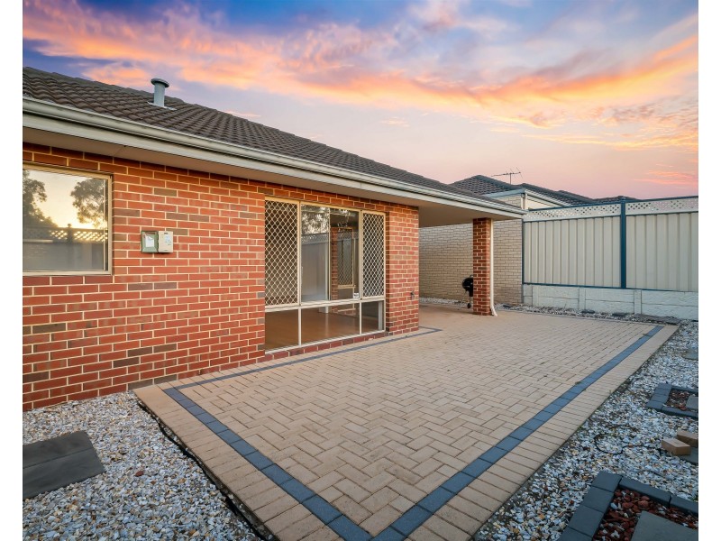 2 Barcombe Way, Leeming WA 6149