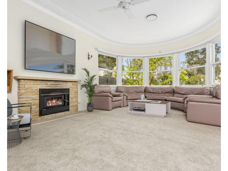 8a Yeronga Close, St Johns Park NSW 2176