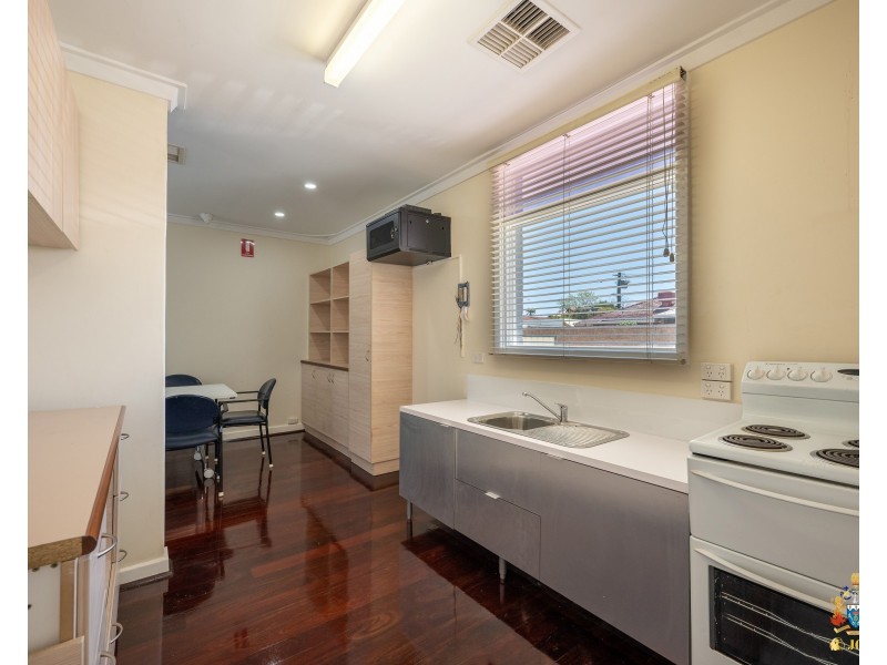203 Wright Street, Cloverdale WA 6105