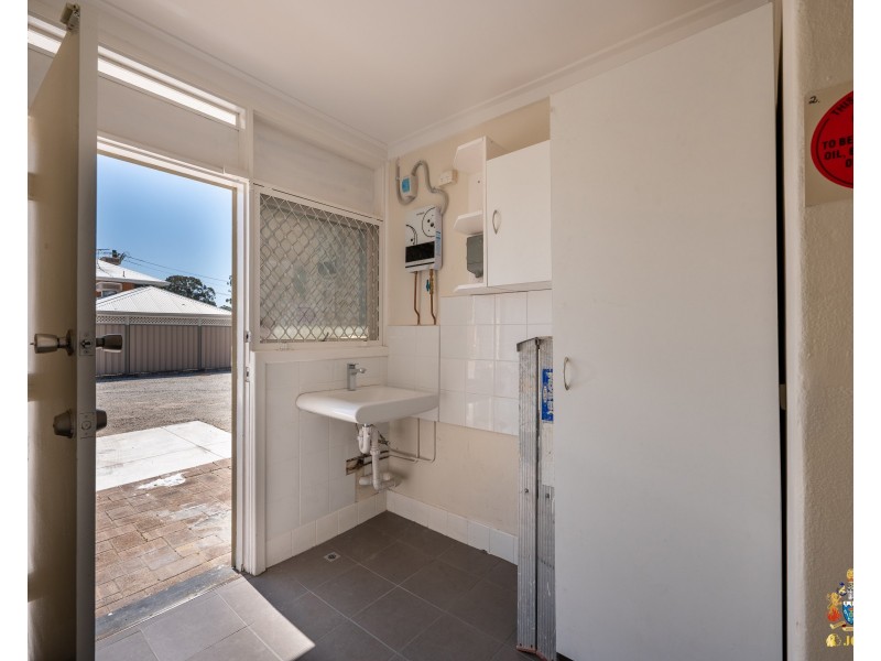 203 Wright Street, Cloverdale WA 6105