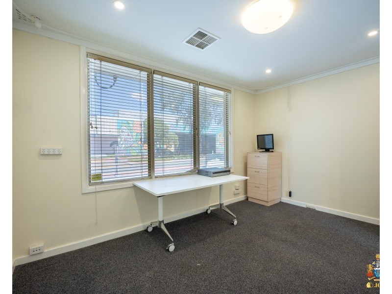203 Wright Street, Cloverdale WA 6105
