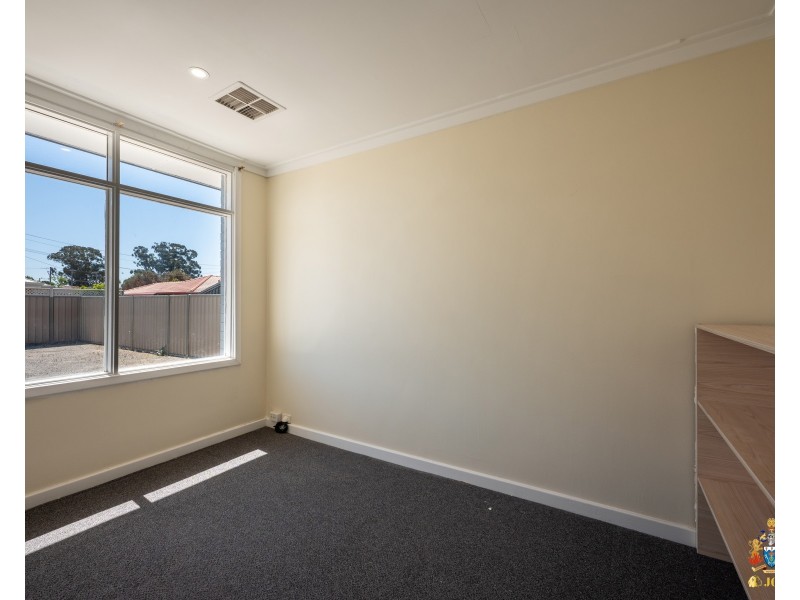203 Wright Street, Cloverdale WA 6105