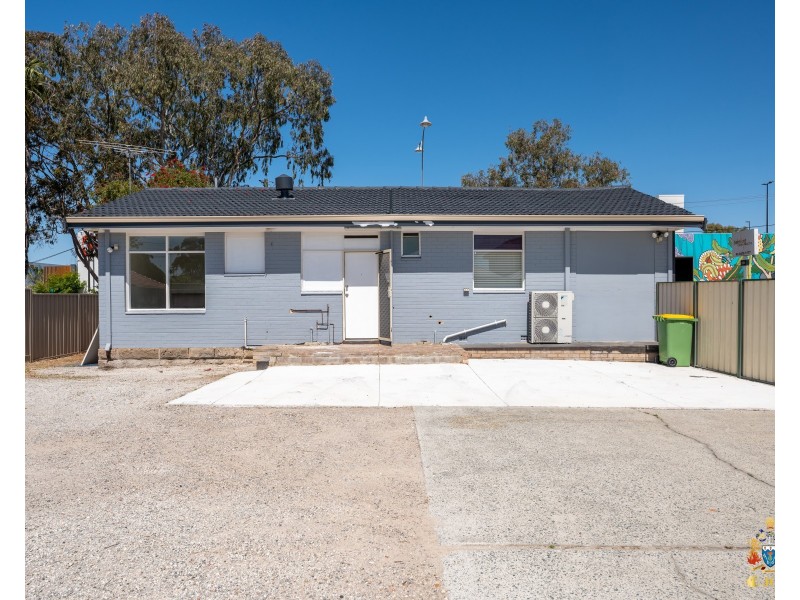 203 Wright Street, Cloverdale WA 6105