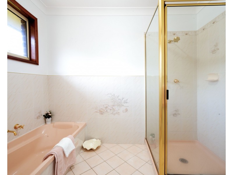 16 Sunny Waters Road, Kincumber NSW 2251