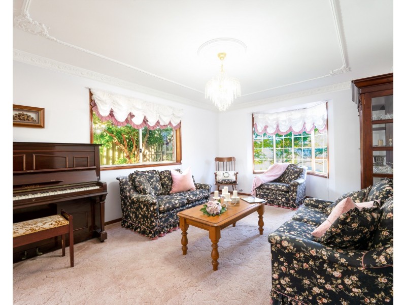 16 Sunny Waters Road, Kincumber NSW 2251