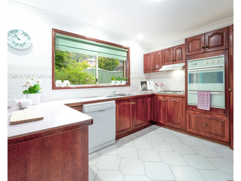 16 Sunny Waters Road, Kincumber NSW 2251