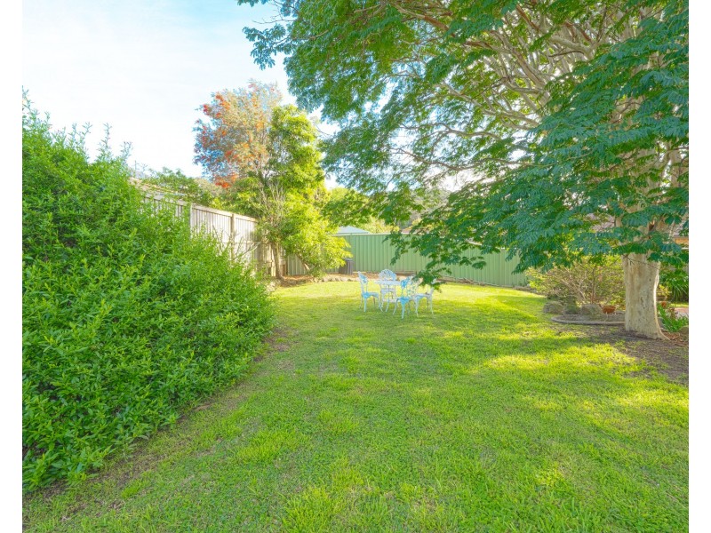 16 Sunny Waters Road, Kincumber NSW 2251