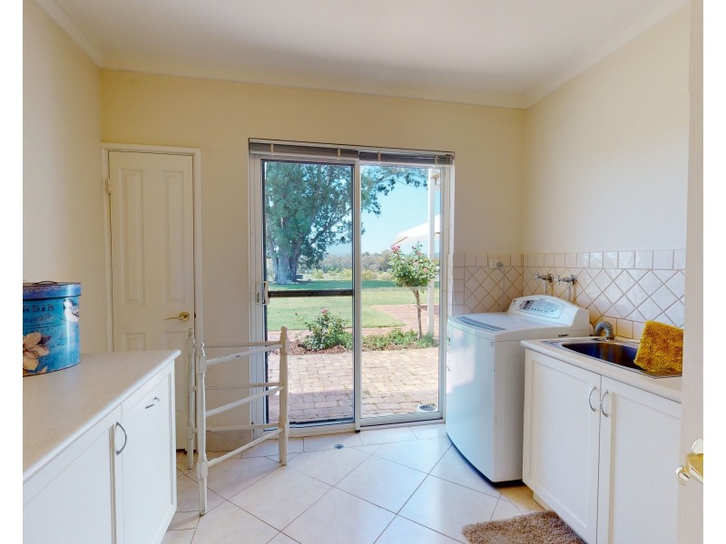 106 George Street, West Swan WA 6055
