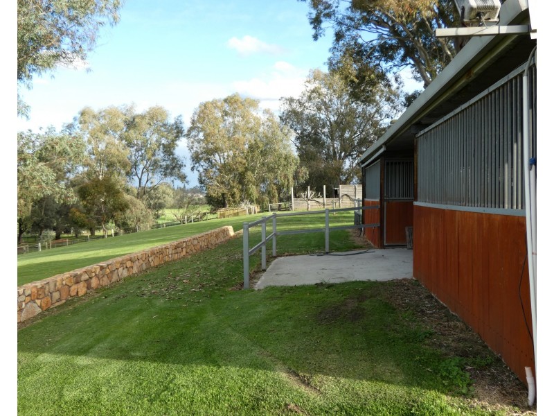 106 George Street, West Swan WA 6055