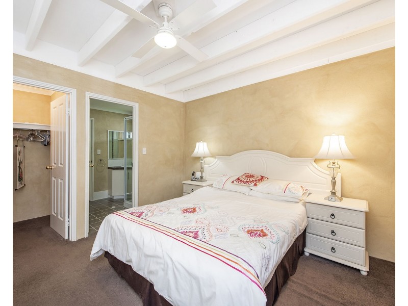 6 Sheffield Green, Greenfields WA 6210