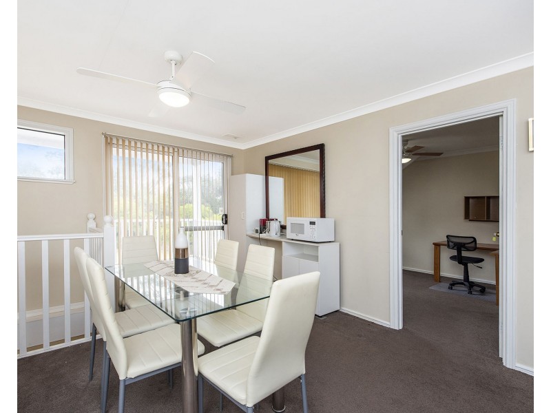 6 Sheffield Green, Greenfields WA 6210