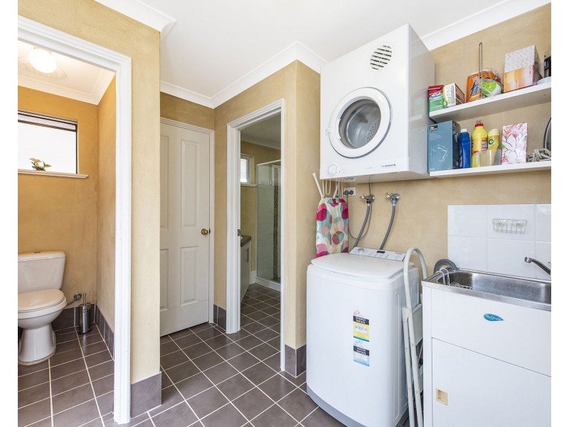 6 Sheffield Green, Greenfields WA 6210
