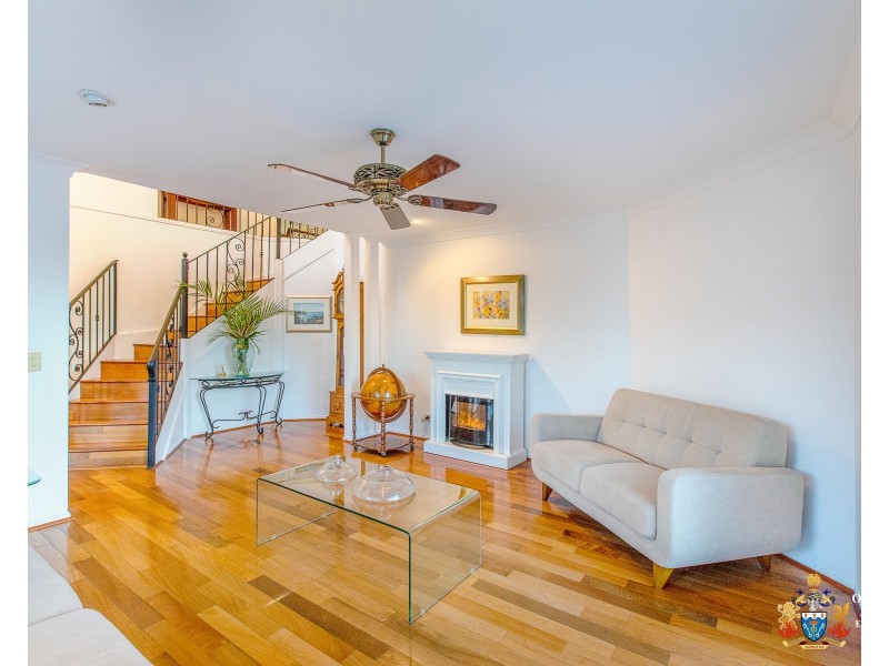 36-38 Buckingham Way, Elanora QLD 4221