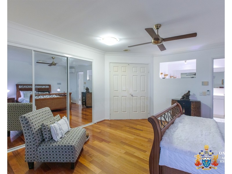 36-38 Buckingham Way, Elanora QLD 4221