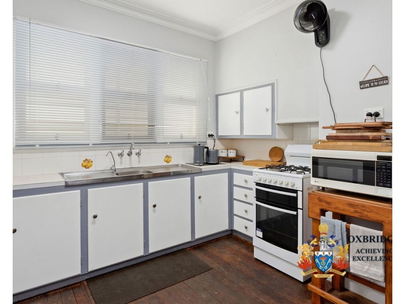 25 Sydney Street, Brassall QLD 4305