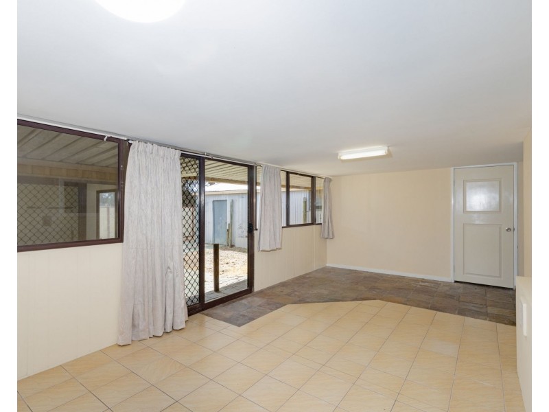 9 Kiama Road, Armadale WA 6112