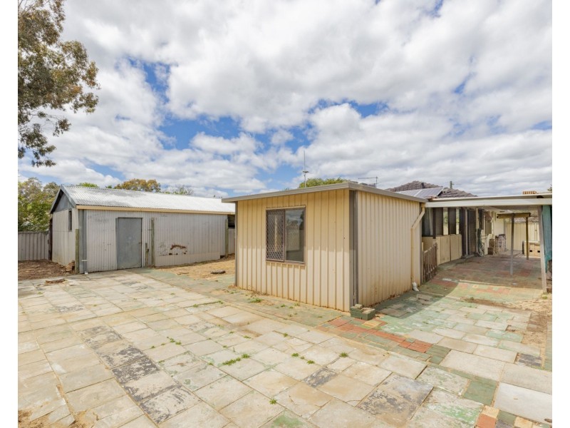 9 Kiama Road, Armadale WA 6112