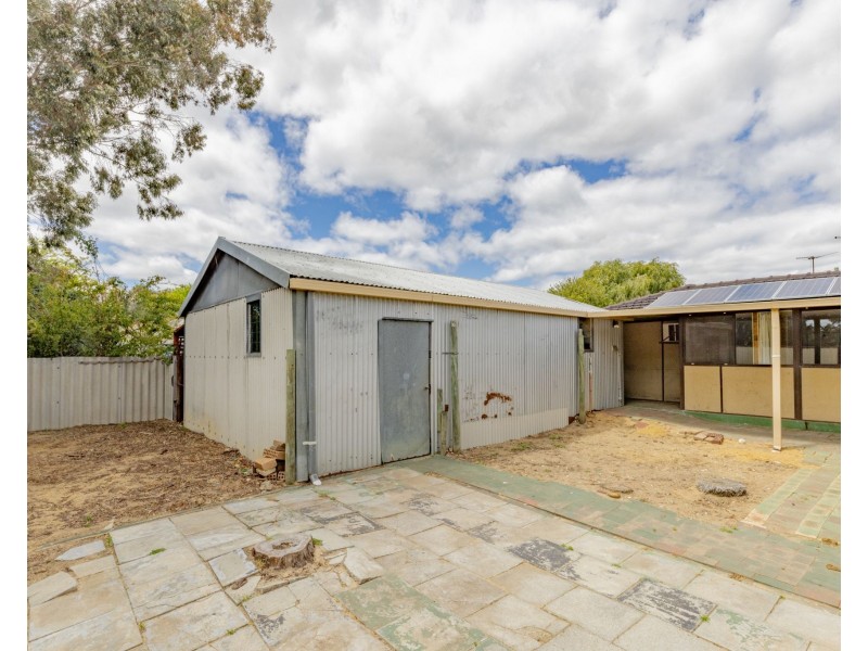 9 Kiama Road, Armadale WA 6112