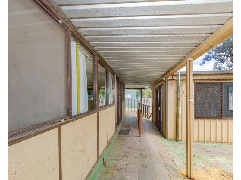 9 Kiama Road, Armadale WA 6112
