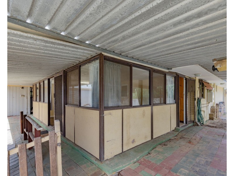 9 Kiama Road, Armadale WA 6112