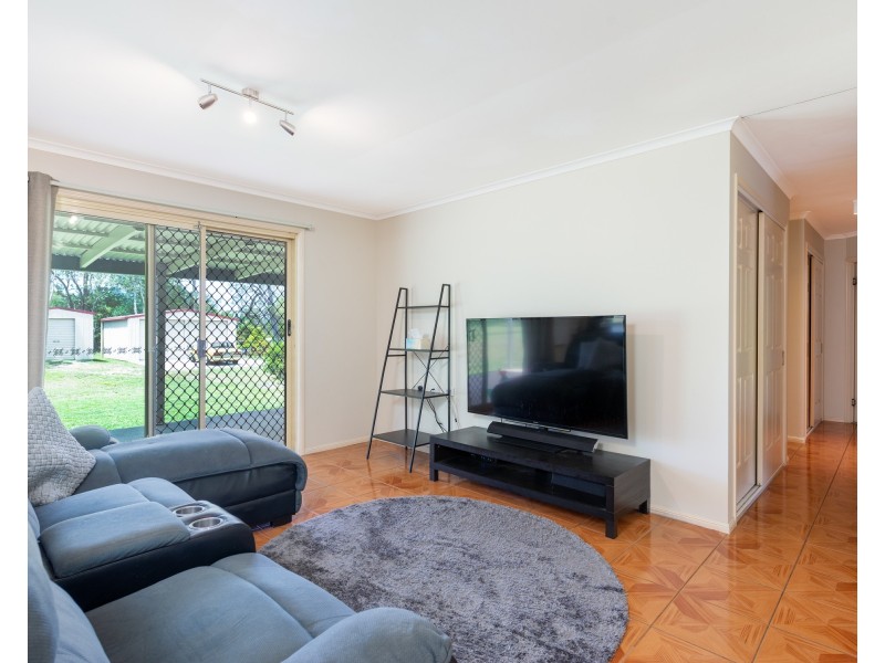 206 Lyon Drive, New Beith QLD 4124
