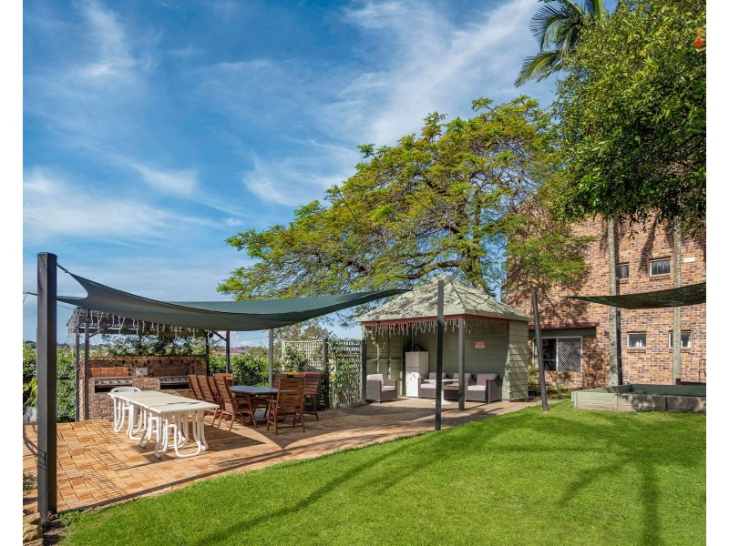 Room 2, 25/11 Ascog Terrace, Toowong QLD 4066