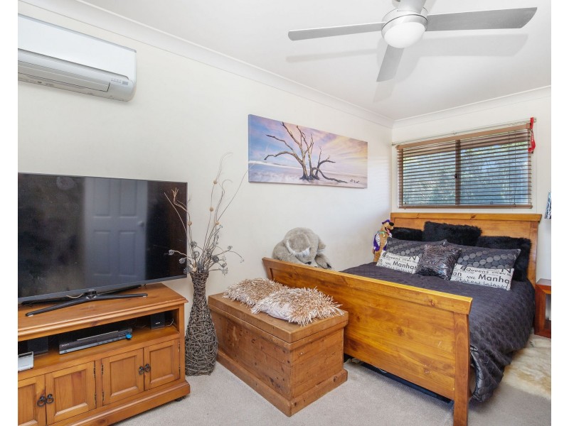 1 Cootharaba Drive, Helensvale QLD 4212