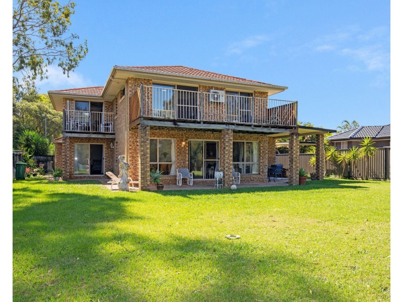 1 Cootharaba Drive, Helensvale QLD 4212