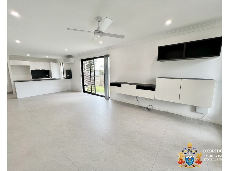 8 Conifer Avenue, Brassall QLD 4305