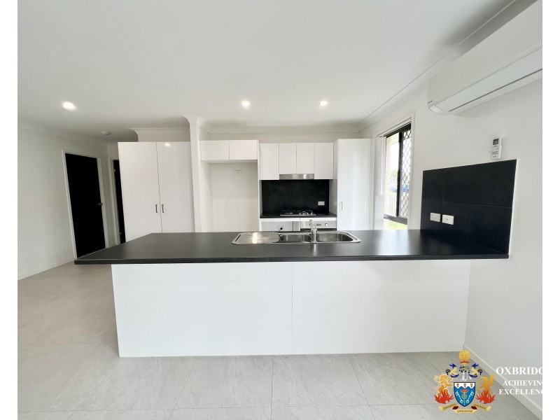 8 Conifer Avenue, Brassall QLD 4305