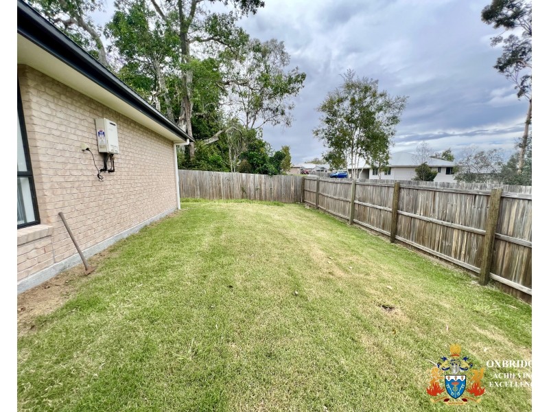 8 Conifer Avenue, Brassall QLD 4305