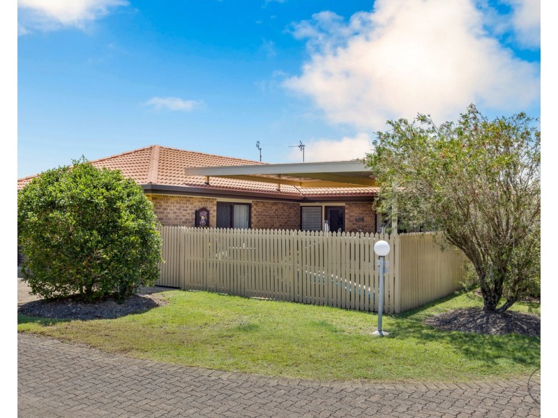 9/10 Melody Court, Warana QLD 4575