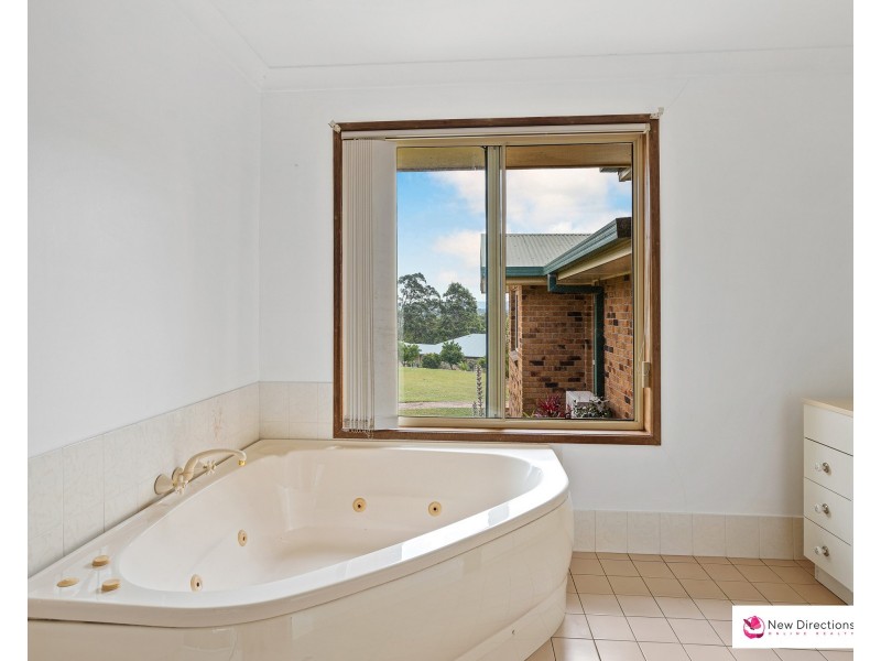 26 Highview Crescent, Modanville NSW 2480