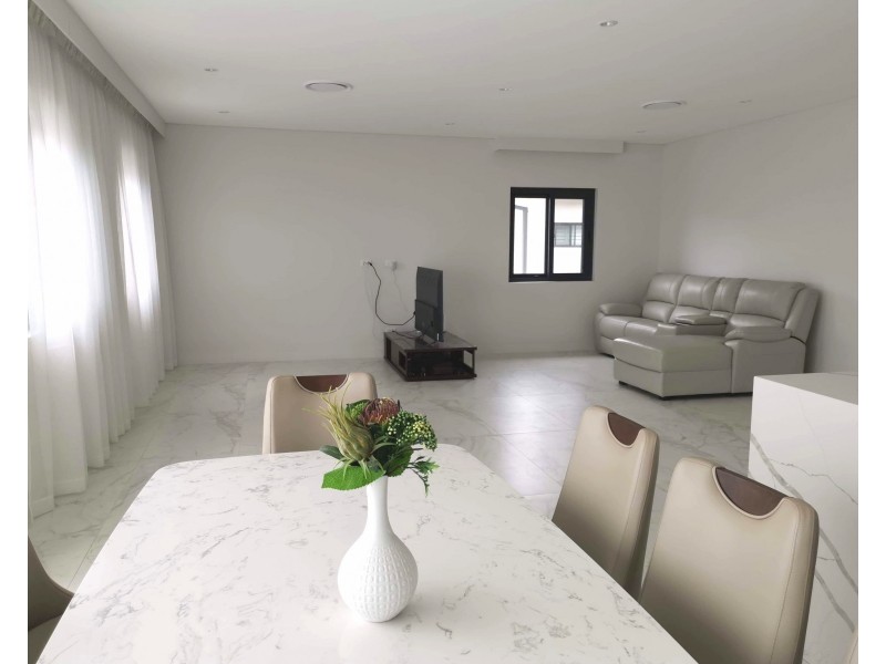 5A Bayview Close, Frenchs Forest NSW 2086