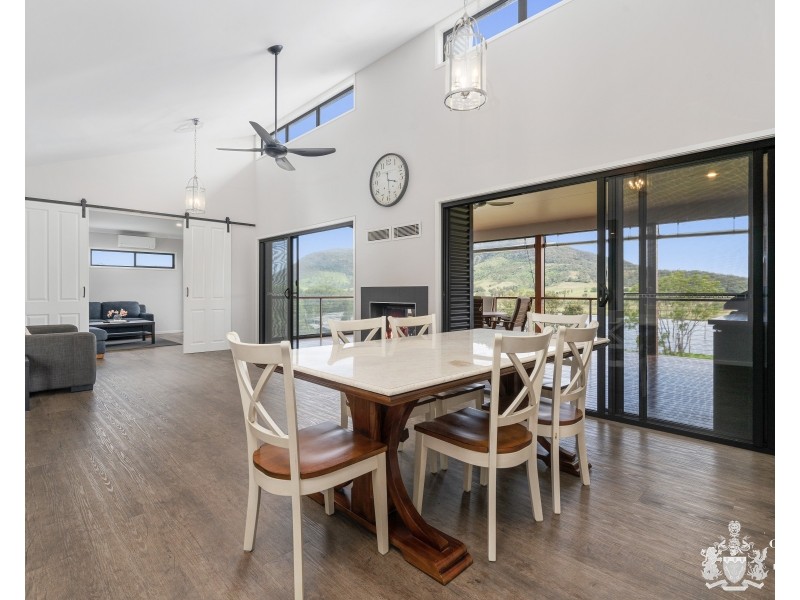 8 Alma Court, Villeneuve QLD 4514