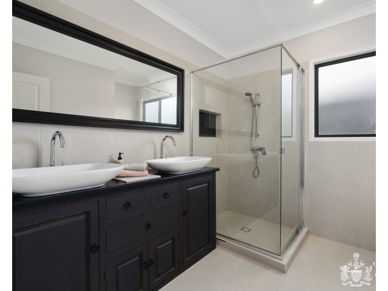 8 Alma Court, Villeneuve QLD 4514