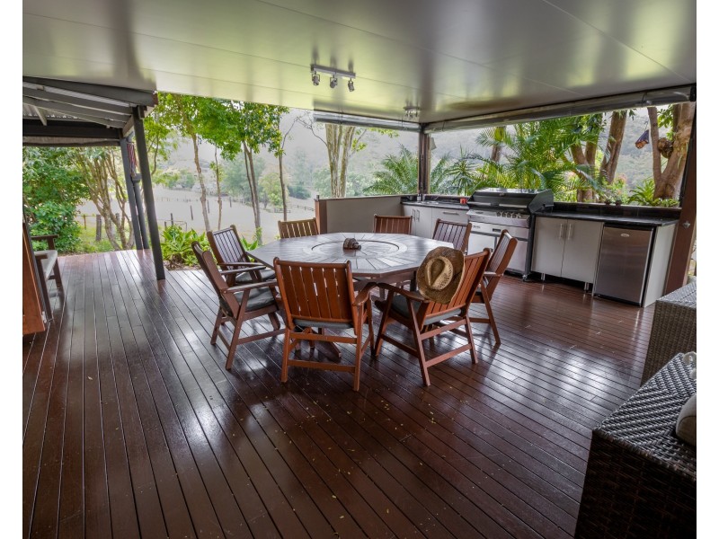 149 Whittings Road, Guanaba QLD 4210